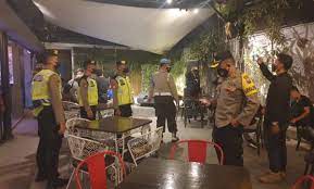 Polisi tindak tegas tempat hiburan dan kafe di Kota Malang langgar aturan operasional