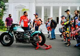 Presiden Jokowi terima pebalap MotoGP di Istana Merdeka