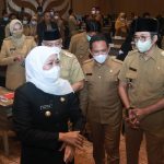Bupati Bangkalan Abdul Latif  Rakor Penanggulangan Penyakit PMK Bersama Gubernur Jatim