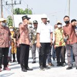 Bupati Sidoarjo Menargetkan Betonisasi Jalan Jatikalang-Pawindo Krian Cepat Selesai