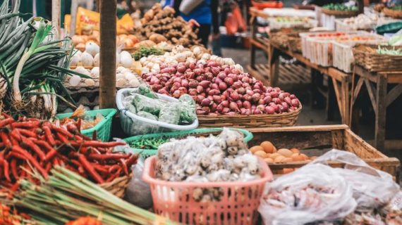 Pemkot Surabaya Gelar Rakor Stabilisasi Harga Untuk Mengantisipasi Melonjaknya Barang Pokok.