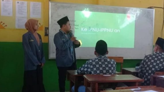 Kenalkan IPNU-IPPNU Kepada Siswa Baru Pada Momen MPLS 2022-2023 Di Sidoarjo