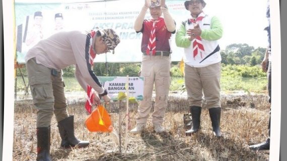 Bupati Abdul Latif dan Pramuka lakukan Gerakan Penghijauan untuk menjaga Lingkungan Sekitar