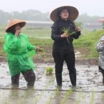 Ketua DPR Dengarkan Aspirasi Petani Soal Mahalnya Sarana Produksi Pertanian