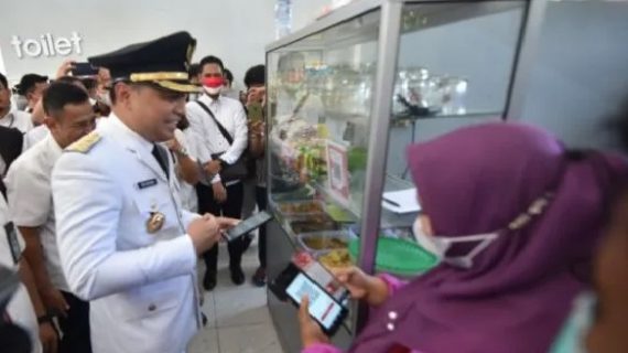 Sentral kuliner Telkom Surabaya diresmikan Eri Cahyadi saat HUT RI