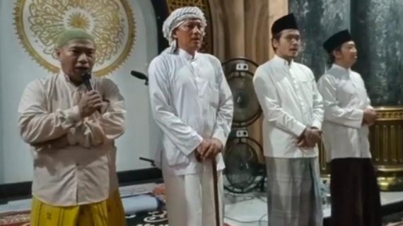 Bupati Hadiri Malam Cocogen di Masjid Syaikhona Kholil Martajasah