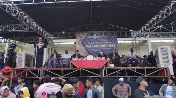 Grand Final Karapan Sapi Piala Presiden Menarik Antusiasme Wisatawan Asing