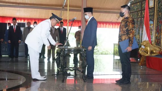 Bupati Lantik 156 Pejabat Struktural dan Fungsional