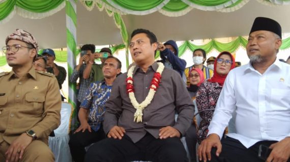 Bupati Dampingi Kunjungan Komisi V DPR RI Tinjau Lokasi Rencana Pembangunan Pelabuhan Tanjung Bulupandan