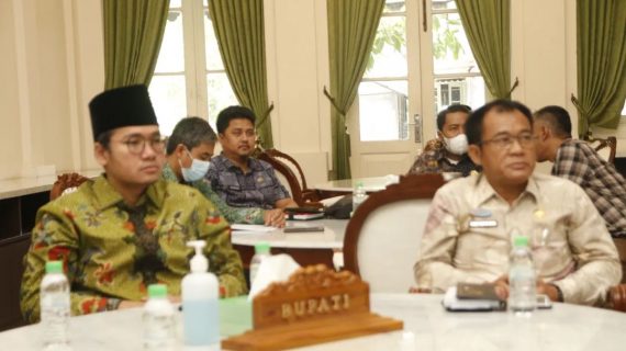 Bupati Ikuti Rakor Virtual Percepatan Integrasi Perencanaan bersama KPK