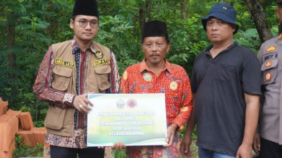 Bupati Kembali Bantu Korban Puting Beliung di Tiga Kecamatan