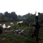 Pemkab dan Kodim 0829 Gelar Aksi Angkut Sampah di Sungai Bancaran