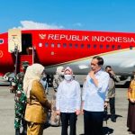 Jokowi dan Iriana kunjungan kerja ke Jawa Timur serta serahkan bansos