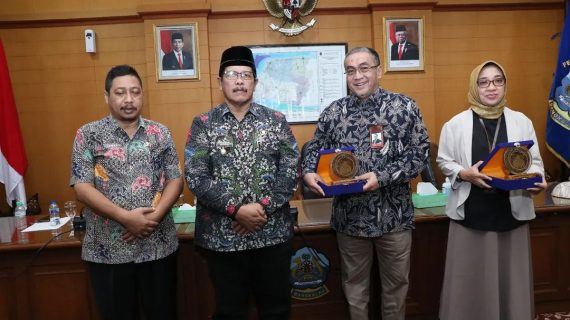 Digitalisasi Pemerintahan, Plt Bupati Launching Dua Aplikasi