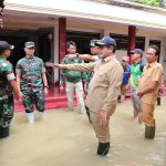 Dampingi Danrem 084 Tinjau Lokasi Banjir, Plt Bupati: Kita Selalu Ada untuk Masyarakat