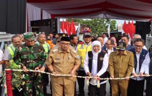 Gubernur Khofifah resmikan jembatan gantung di Probolinggo