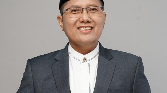 K.H. M. Cholil Nafis Ph.D : Pondok Pesantren Tempat Mencetak Generasi Berkualitas